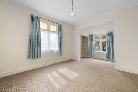 Photo of property in 90 Wellington Street, Picton, 7220