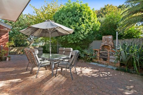 Photo of property in 2/27 Queen Street, Papakura, 2110