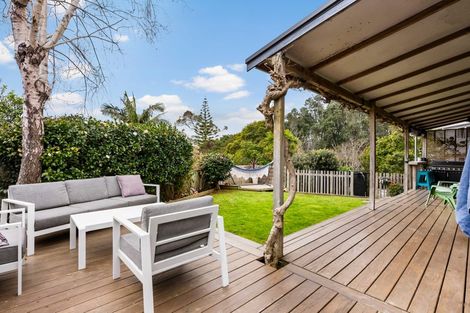 Photo of property in 1/305 Glenfield Road, Glenfield, Auckland, 0629