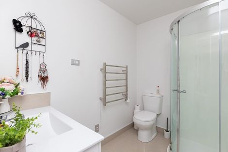 Photo of property in 2/4 Littler Place, Hamilton East, Hamilton, 3216