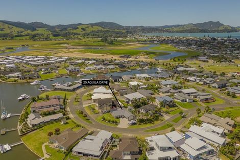 Photo of property in 20 Aquila Drive, Whitianga, 3510