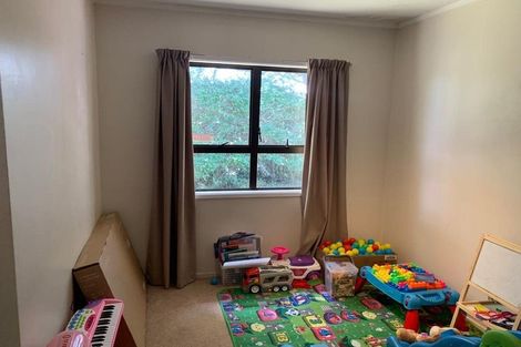 Photo of property in 1/7 Waverley Avenue, Glenfield, Auckland, 0629