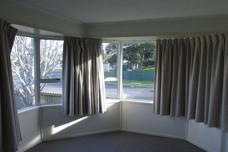 Photo of property in 32 Blanche Way, Half Moon Bay, Auckland, 2012