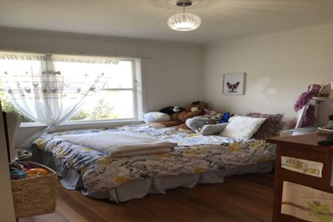 Photo of property in 15 Forglen Place, Tawa, Wellington, 5028