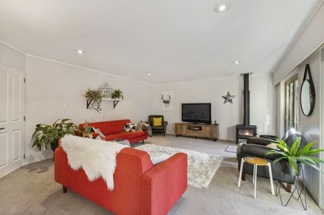 Photo of property in 12 Cashel Place, Torbay, Auckland, 0630