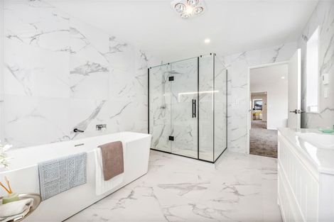 Photo of property in 13 Downpatrick Drive, Flat Bush, Auckland, 2019