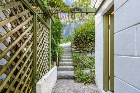 Photo of property in 2/78 Seaview Road, Castor Bay, Auckland, 0620
