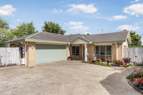 Photo of property in 2/3 Inagh Close, Dannemora, Auckland, 2016