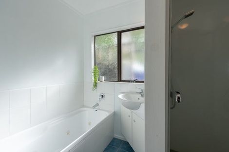 Photo of property in 22 Kilsyth Street, Karori, Wellington, 6012