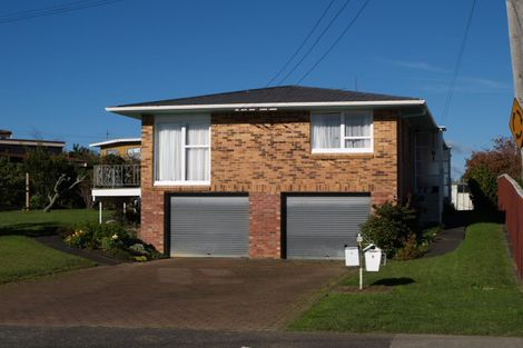 Photo of property in 1/15 Litten Road, Cockle Bay, Auckland, 2014