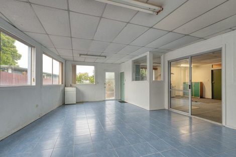 Photo of property in 8 Condliffe Place, New Windsor, Auckland, 0600