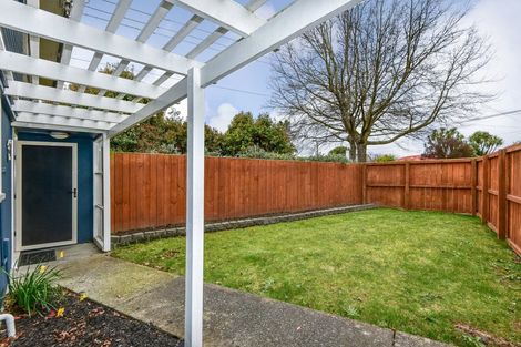 Photo of property in 33 Flay Crescent, Burnside, Christchurch, 8053