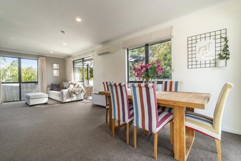 Photo of property in 70a Hobsonville Road, West Harbour, Auckland, 0618