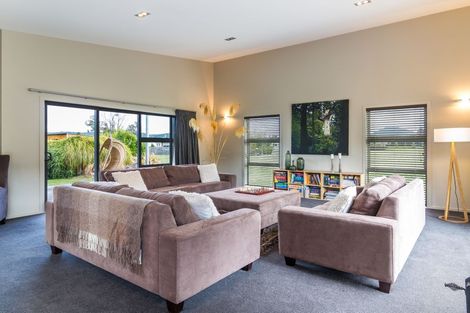 Photo of property in 52 Kenrigg Road, Kinloch, Taupo, 3377