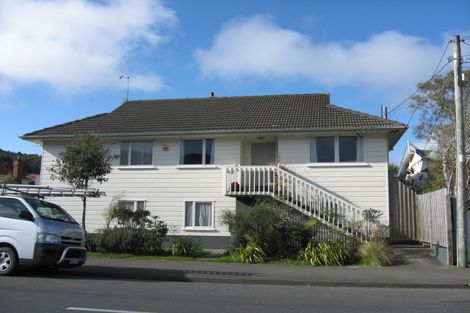 Photo of property in 30 Parkvale Road, Karori, Wellington, 6012