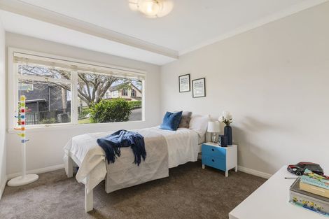 Photo of property in 104 Mellons Bay Road, Mellons Bay, Auckland, 2014