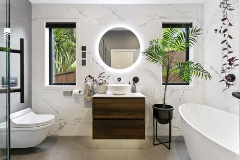 Photo of property in 18 Atkinson Road, Titirangi, Auckland, 0604