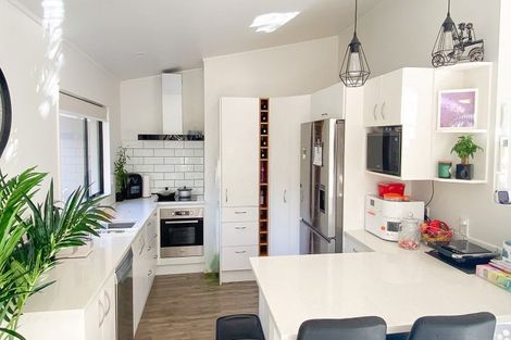 Photo of property in 19 Moore Street, Hillcrest, Auckland, 0627