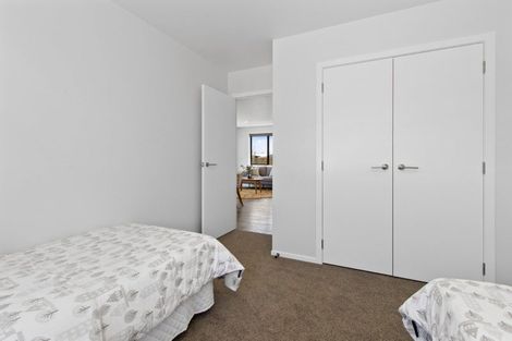 Photo of property in 2/16 Betley Crescent, Fairview Downs, Hamilton, 3214