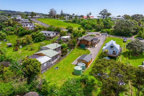 Photo of property in 78 Howard Road, Orere Point, Papakura, 2585