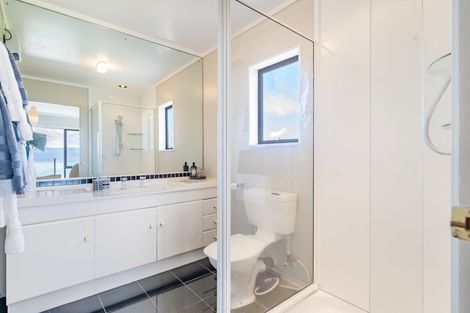 Photo of property in 42 Gurkha Crescent, Khandallah, Wellington, 6035