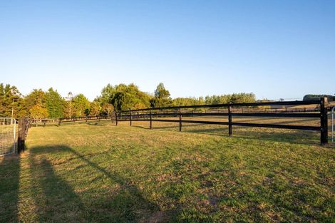 Photo of property in 903 Old North Road, Waimauku, 0882