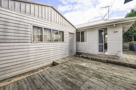 Photo of property in 59 Sylvan Crescent, Te Atatu South, Auckland, 0610