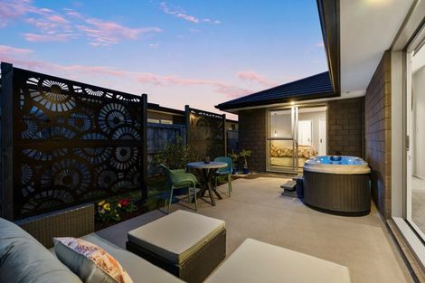 Photo of property in 15 Tiria Drive, Papamoa Beach, Papamoa, 3118