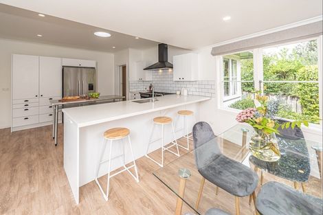 Photo of property in 14 Oakland Avenue, Saint Johns Hill, Whanganui, 4500