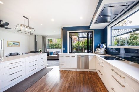 Photo of property in 9 Awatea Terrace, Hokowhitu, Palmerston North, 4410