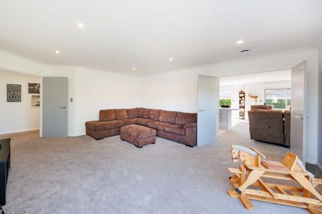 Photo of property in 1 Silicon Way, Fitzherbert, Palmerston North, 4410