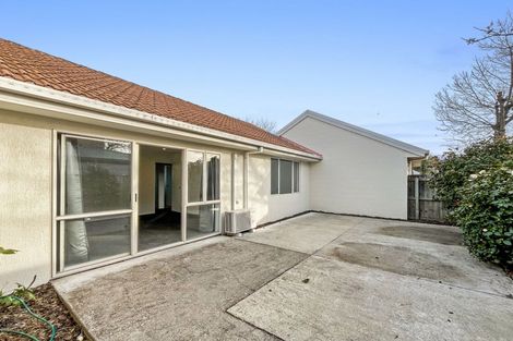 Photo of property in 3/2 Broadbent Street, Riccarton, Christchurch, 8041
