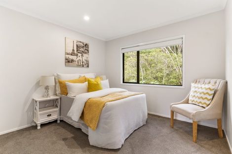 Photo of property in 43 Heathglen Place, Bayview, Auckland, 0629