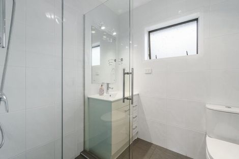 Photo of property in 3/25 Widmore Drive, Massey, Auckland, 0614