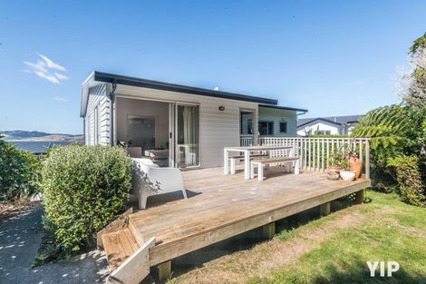 Photo of property in 35 Meadowcroft Grove, Johnsonville, Wellington, 6037