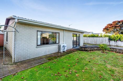 Photo of property in 5/1 Hawea Street, Merrilands, New Plymouth, 4312