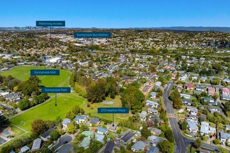 Photo of property in 2/13 Heather Place, Sunnynook, Auckland, 0620