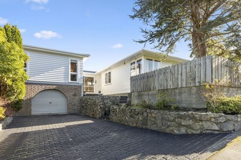 Photo of property in 51 Oakleigh Street, Maungaraki, Lower Hutt, 5010