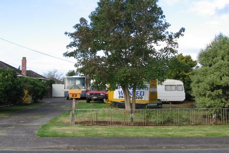 Photo of property in 23 Karamu Street, Te Atatu Peninsula, Auckland, 0610
