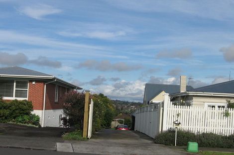 Photo of property in 42a Bradbury Road, Botany Downs, Auckland, 2010