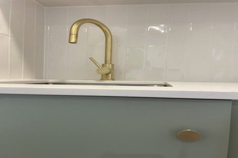 Photo of property in 60 Kauri Point Road, Laingholm, Auckland, 0604