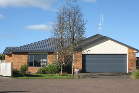 Photo of property in 31 Northmeadow Drive, Rototuna, Hamilton, 3210