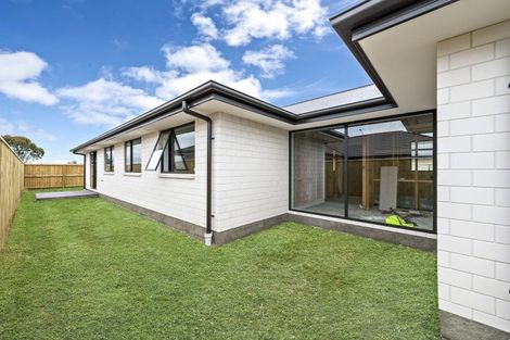 Photo of property in 164 Shillingford Boulevard, Rolleston, 7615