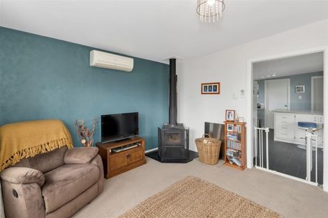 Photo of property in 32 Chamberlain Avenue, Amberley, 7481