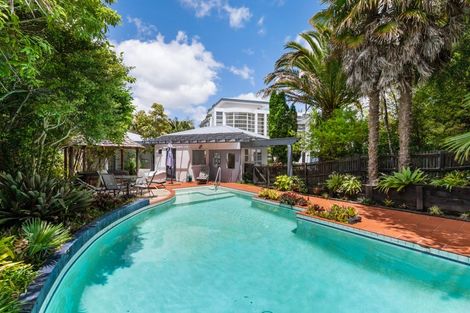 Photo of property in 109 Onetaunga Road, Chatswood, Auckland, 0626