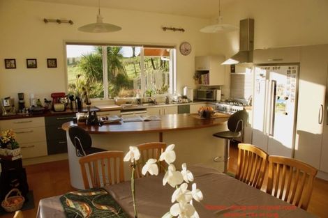 Photo of property in 648b Haruru Road, Kaukapakapa, 0873