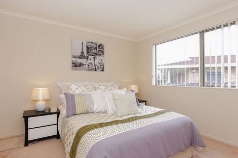 Photo of property in 1a Charlenne Close, Ranui, Auckland, 0612