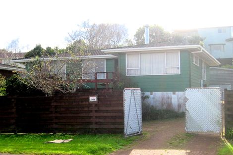 Photo of property in 28 Donovan Avenue, Massey, Auckland, 0614