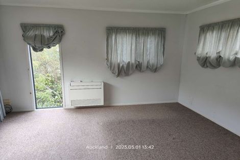 Photo of property in 30a Kiteroa Terrace, Rothesay Bay, Auckland, 0630