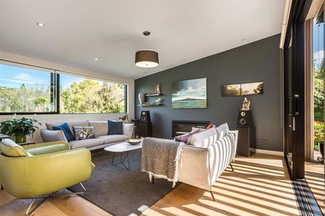 Photo of property in 2a Peter Terrace, Castor Bay, Auckland, 0620